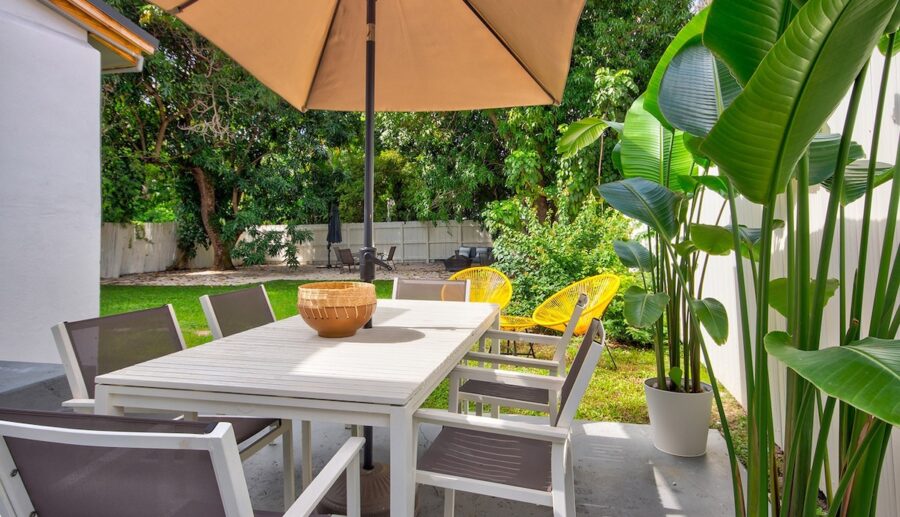 Outdoor Seating