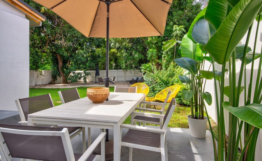 Outdoor Seating